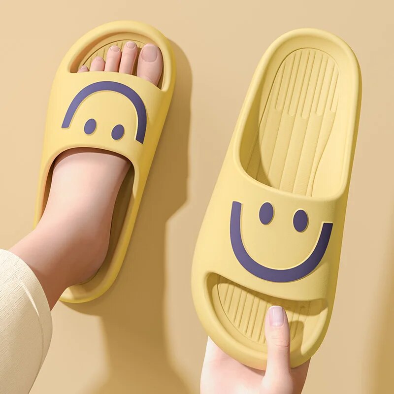 Women'S Shoes And Accessories - نعال سحابية بوجه مبتسم للنساء والرجال،