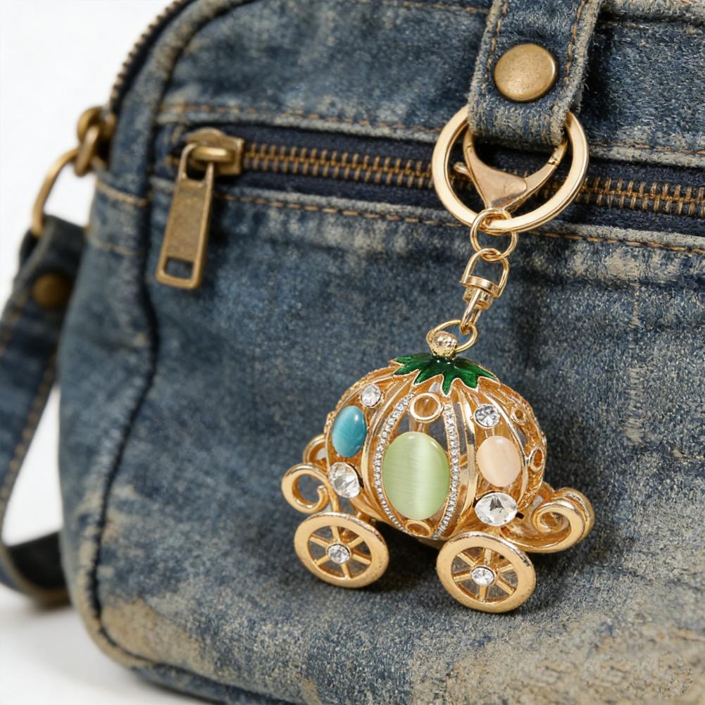 سلسلة مفاتيح على شكل عربة اليق - مراجعة Women'S Accessories Coach وسعره