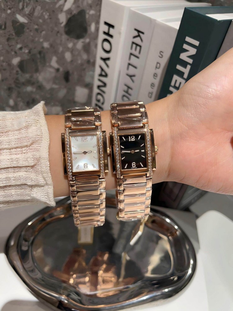 ساعة يد نسائية كلاسيكية أنيقة  - مراجعة Women'S Accessories Gift Ideas وسعره
