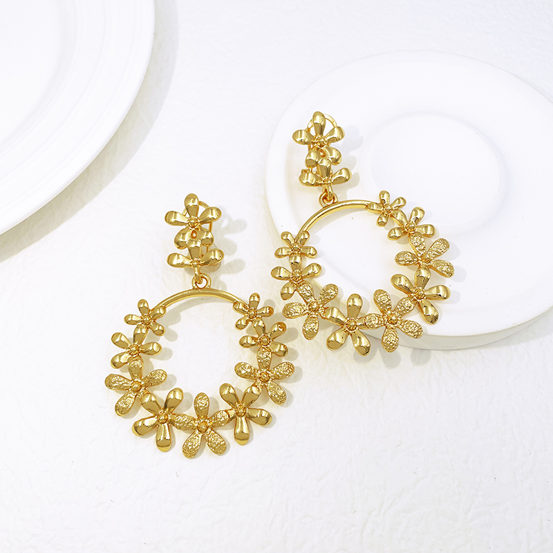 أقراط نسائية كبيرة مطلية بالذه - مراجعة Women Accessories Dubai وسعره