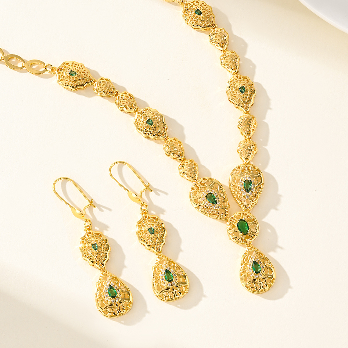 طقم ذهب عيار 9999 - طقم مجوهرا - مراجعة Women Accessories Dubai وسعره