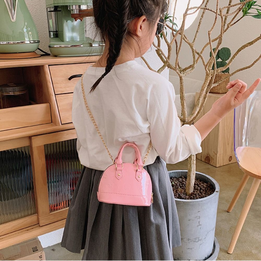 حقيبة يد عصرية للأطفال من البو - مراجعة Wallet Chain Bag وسعره