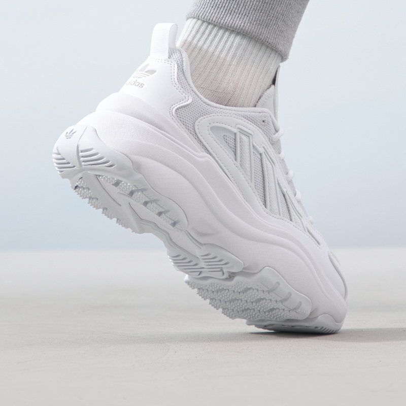 أحذية رياضية نسائية من Adidas  - مراجعة Women'S Accessories Adidas وسعره