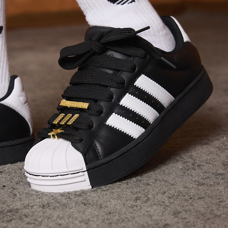 حذاء أديداس كلاسيكي نسائي أصلي - مراجعة Women'S Accessories Adidas وسعره